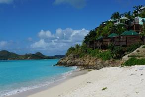 Robert De Niro Promotes Antigua & Barbuda